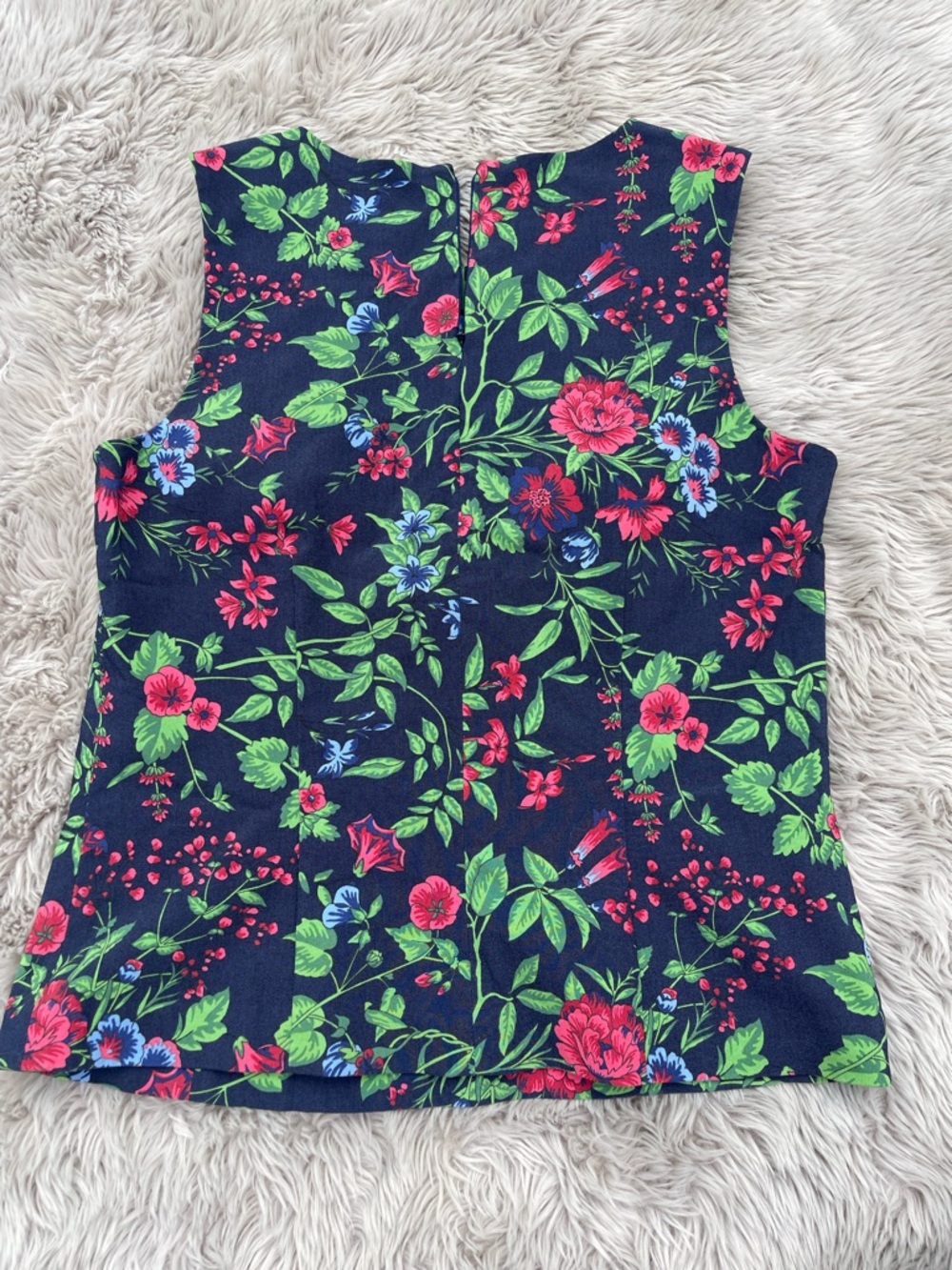 J. McLaughlin Amelia Navy/Multicolor Floral Stretch Sleeveless Top Size 4 Tank - Picture 11 of 12
